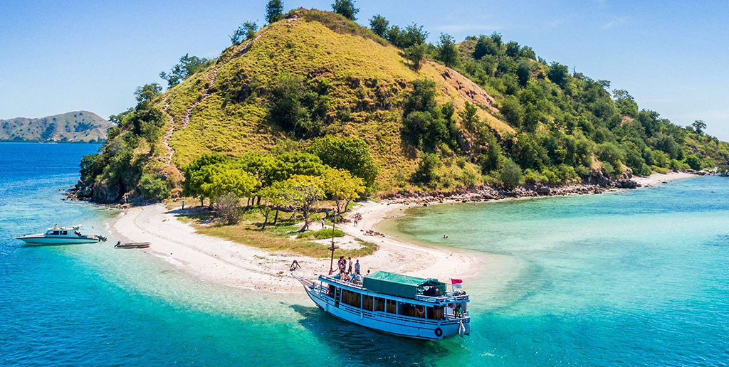 Labuan-Bajo - Sindra Travel