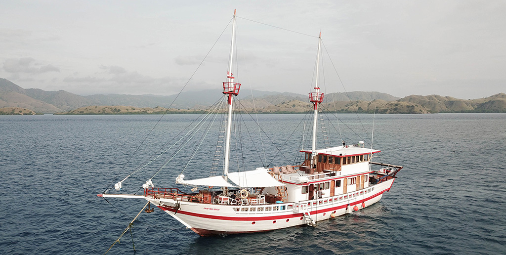 Sindra Travel - Sinar Pagi Liveaboard - Phinisi Boat