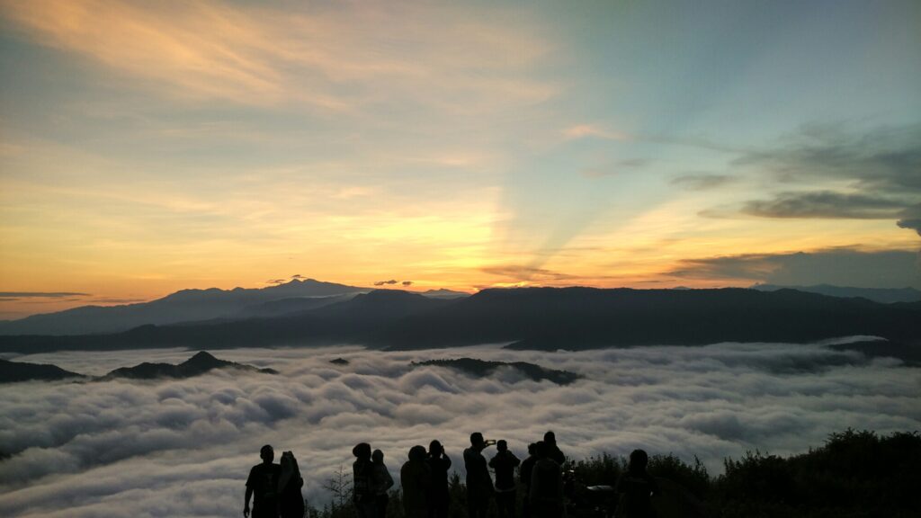 labuan bajo sumbawa - sindra travel